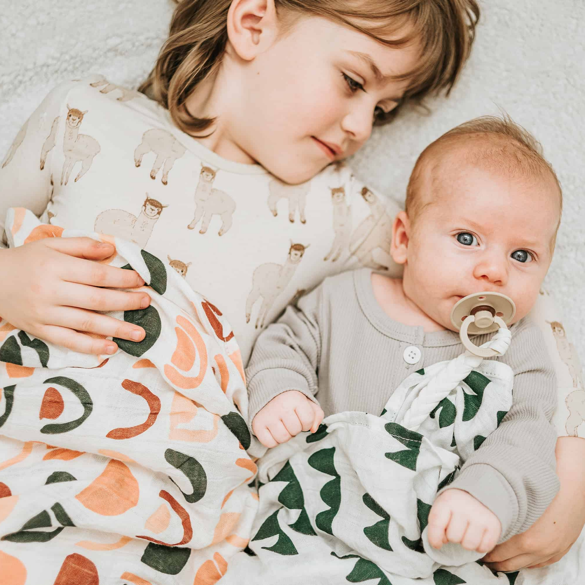 Muslin Swaddle Blankets - Pack of 2 - Rainbow/Mountain