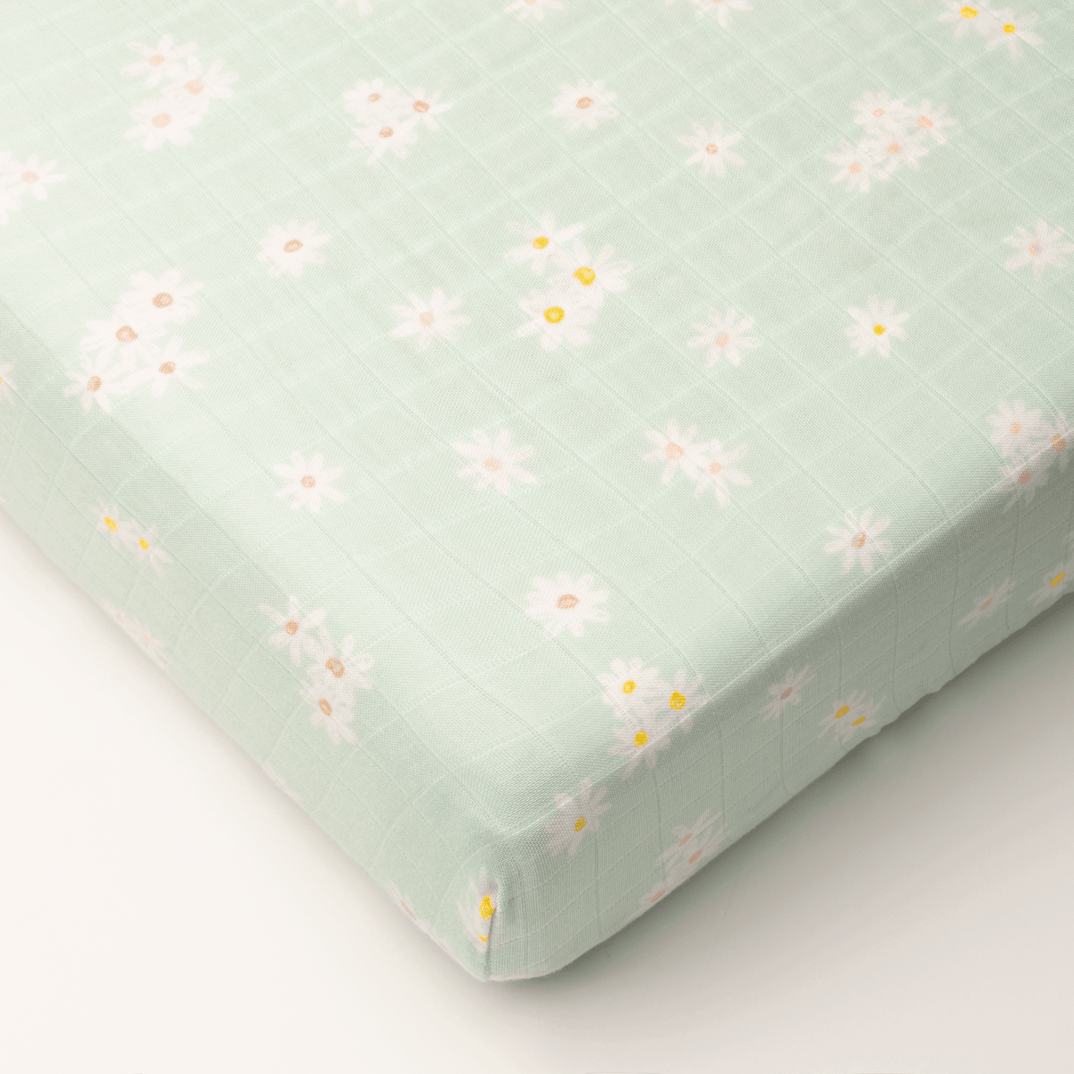Fitted Crib Sheet - Daisy
